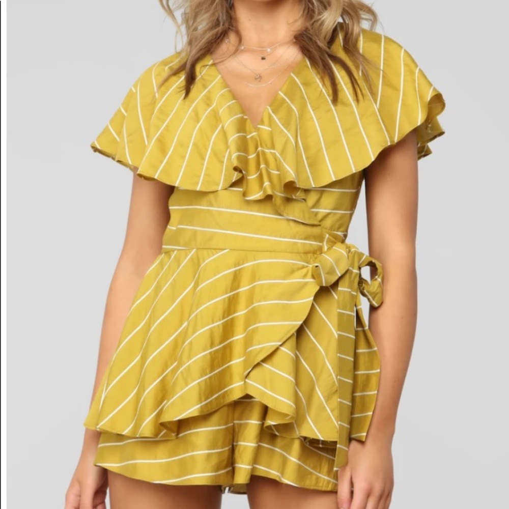 Fashion Nova- time with you romper